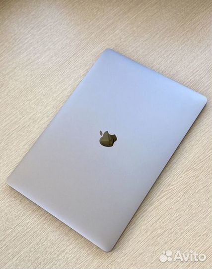 Macbook pro 15 inch (2018)