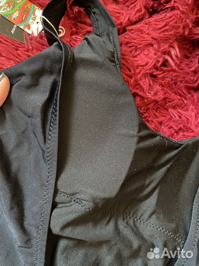 Слитный купальник