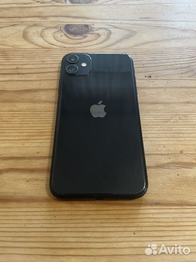Телефон iPhone 11 64 GB