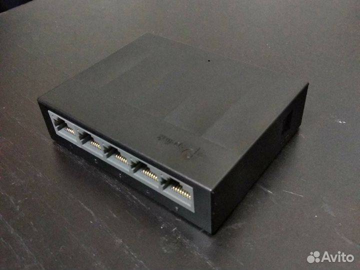 Коммутатор TP link LS1005G