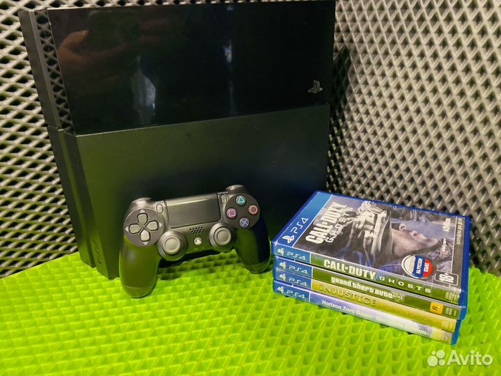 Sony Playstation 4 500Gb + 4 Диска