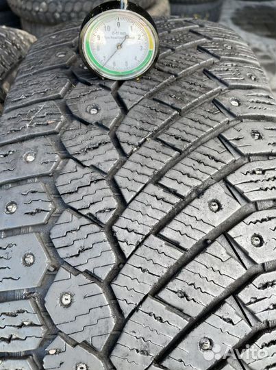Continental ContiIceContact 4x4 235/65 R17