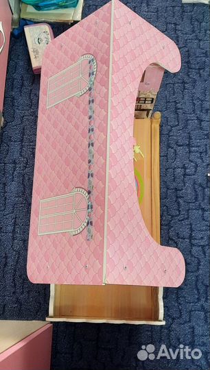 Кукольный домик с мебелью