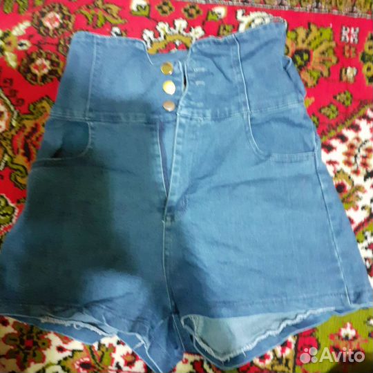 Джинсовые шорты