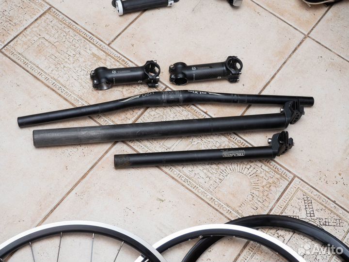 Велозапчасти в ассортименте