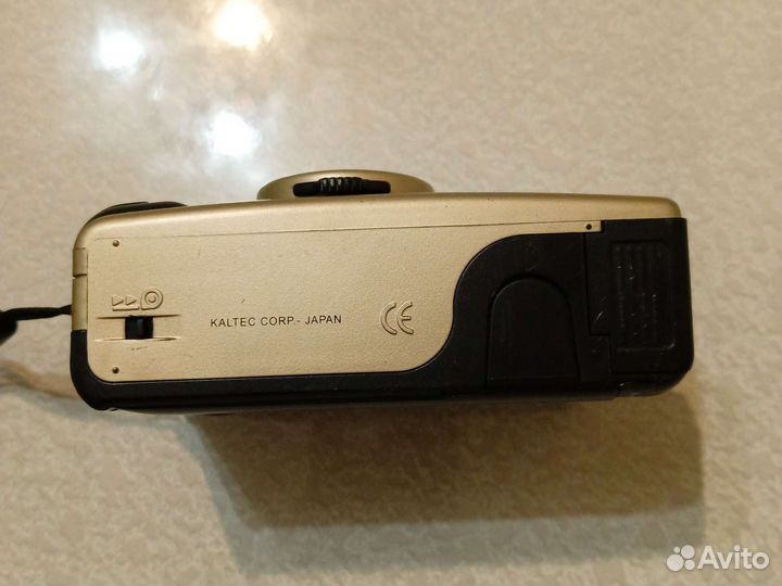 Плёночный фотоаппарат Skina