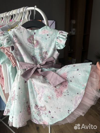 Платья для девочки праздничные