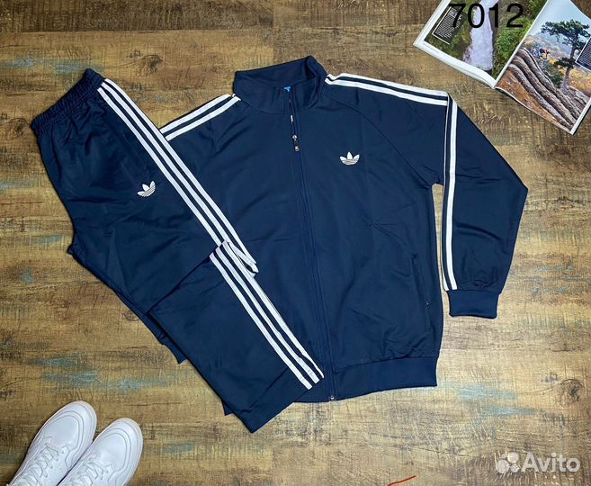 Спортивный костюм Adidas в стиле 90-x