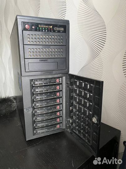 Supermicro X8DAH 2xXeon 5670/32Гб/Radeon HD 6570
