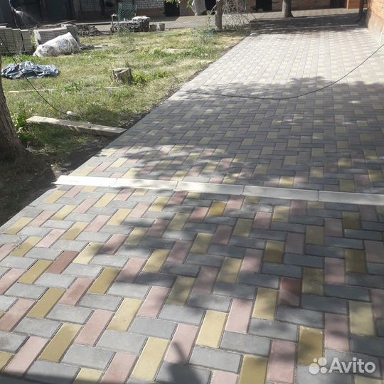 Укладка тротуарной плитки