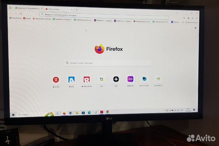 Монитор LG 24