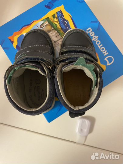 Ботинки детские 22