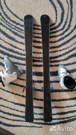 Комплект детских горных лыж 110 см