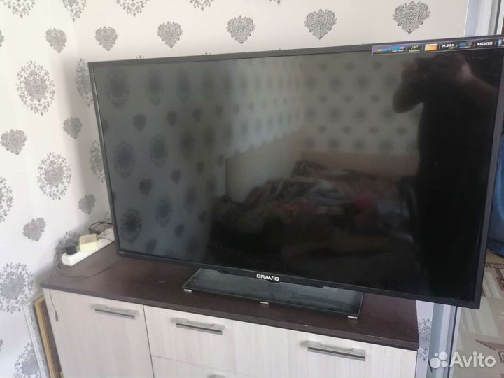 Телевизор bravis