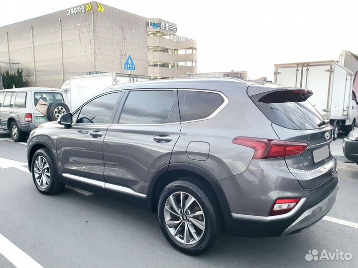 Hyundai Santa Fe 2.0 AT, 2019, 52 000 км