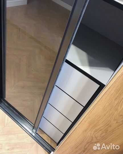 Современный шкаф купе