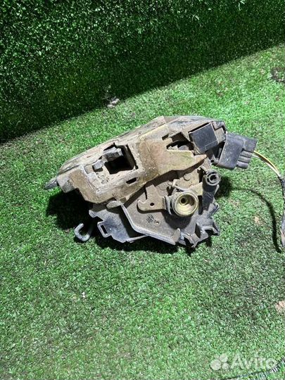 Замок двери задний правый Ford Focus 1 MK1 split