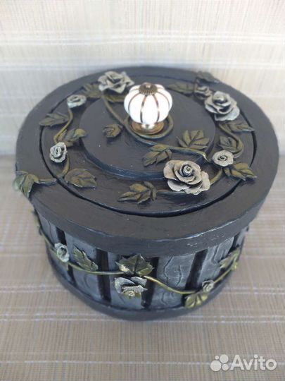 Шкатулка ручной работы с цветами