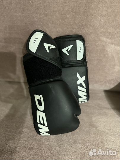 Боксерские перчатки