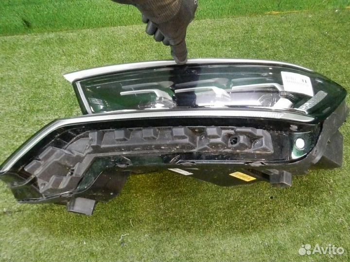 Фара левая Kia Sorento
