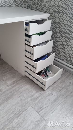 Письменный стол IKEA белый