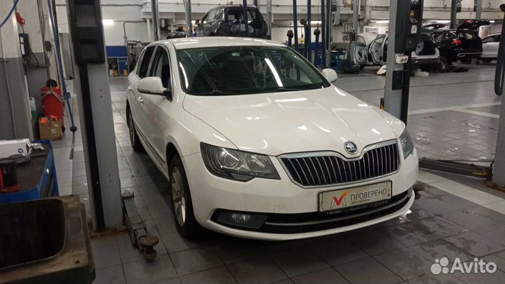 Skoda Superb 1.8 AMT, 2013, 175 715 км