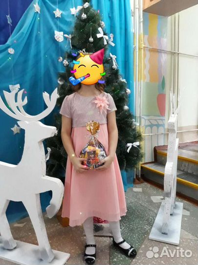 Нарядное платье