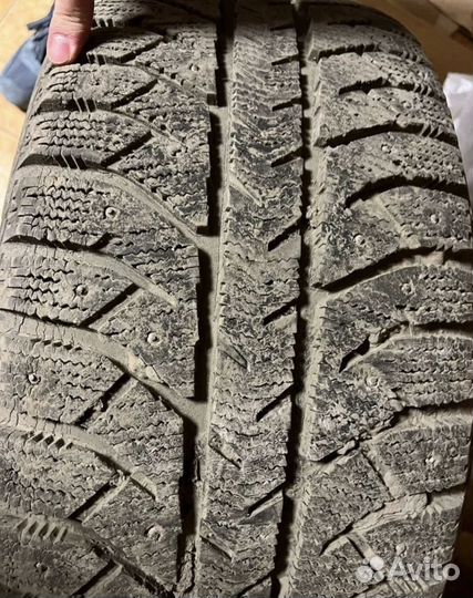 Bridgestone Ice Cruiser 7000 255/50 R19