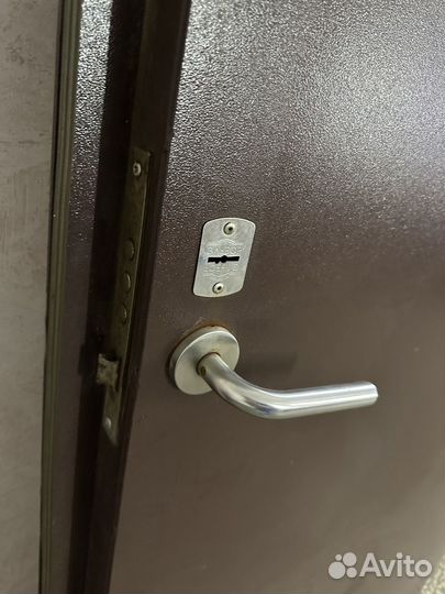 Дверь входная железная бу