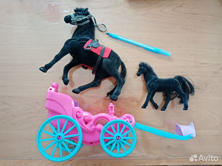 Карета и кони для кукол Барби