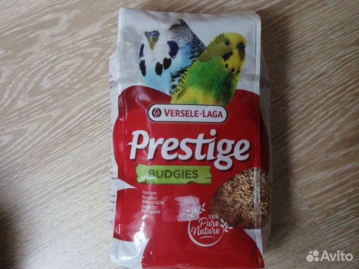 Корм, песок, палочки для попугаев