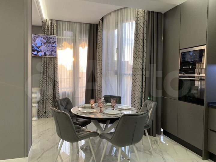 2-к. квартира, 96 м², 2/5 эт.