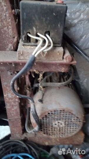 Мельница для зерна бу