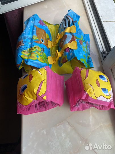 Жилет,нарукавники для плавания