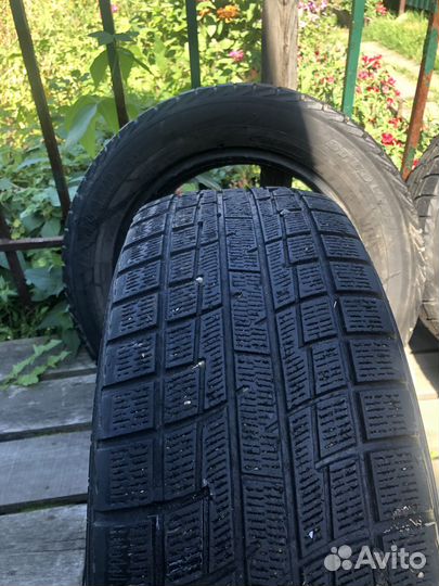 Yokohama Ice Guard IG30 215/60 R16