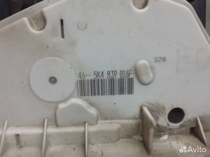 Замок двери задней правой VAG