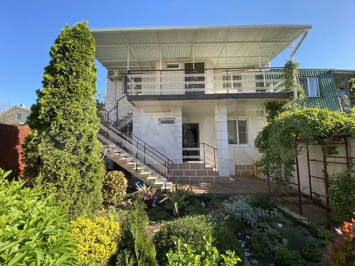 Дом 100 м² на участке 6 сот.