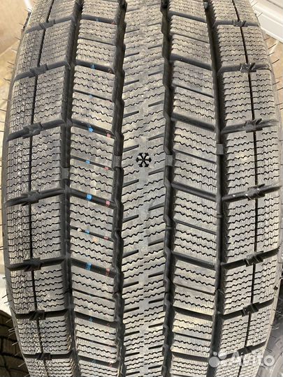Joyroad Winter RX821 215/50 R17 и 245/45 R17