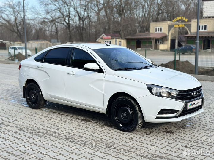 LADA Vesta 1.6 CVT, 2022, битый, 39 000 км
