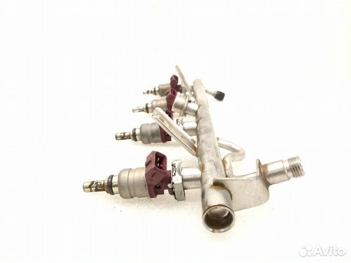 Топливная рейка (рампа) Mercedes-Benz C-Class W204