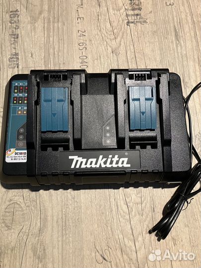 Зарядное устройство Makita DC18RD