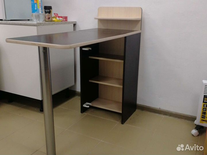 Маникюрный стол складной бу