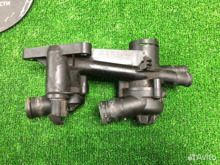 Корпус термостата Volkswagen Golf 5K1 caxa 2012