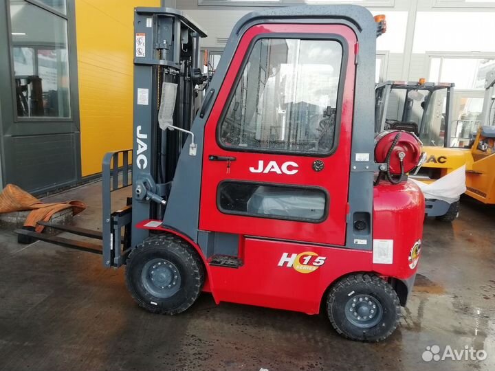 Бензиновый погрузчик JAC на 1500 кг