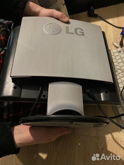 Монитор LG flatron l1730s