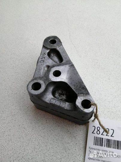 Кронштейн генератора Toyota Harrier MCU10W 1mzfe