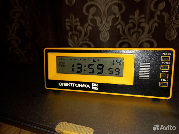 Часы настольные СССР Электроника 5