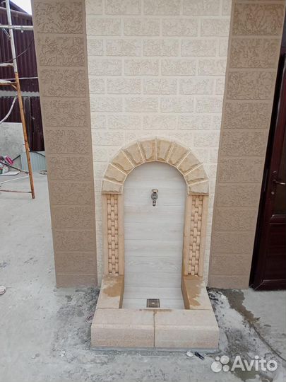 Штукатурка фасада дома короедом