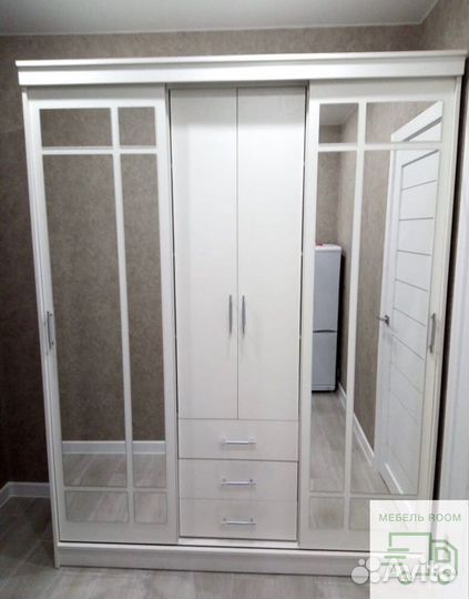 Шкаф вместительный новый