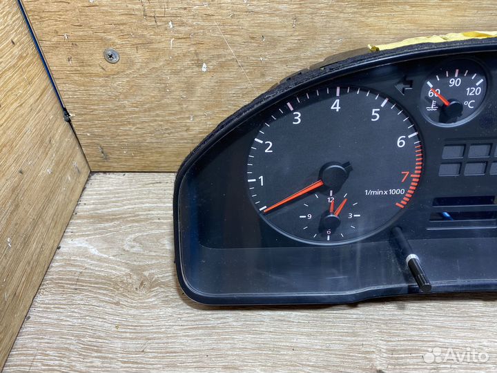 Панель приборов Audi A4 B5 бензин 1121270